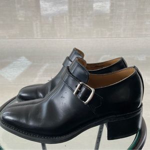 Vintage Shellys London black leather shoes with lots of life left!  Size 4UK